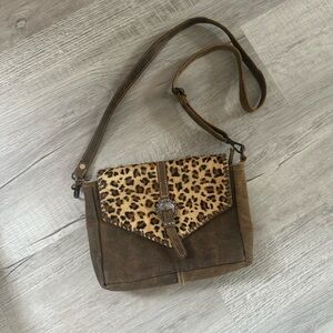 Myra Leopard cross body